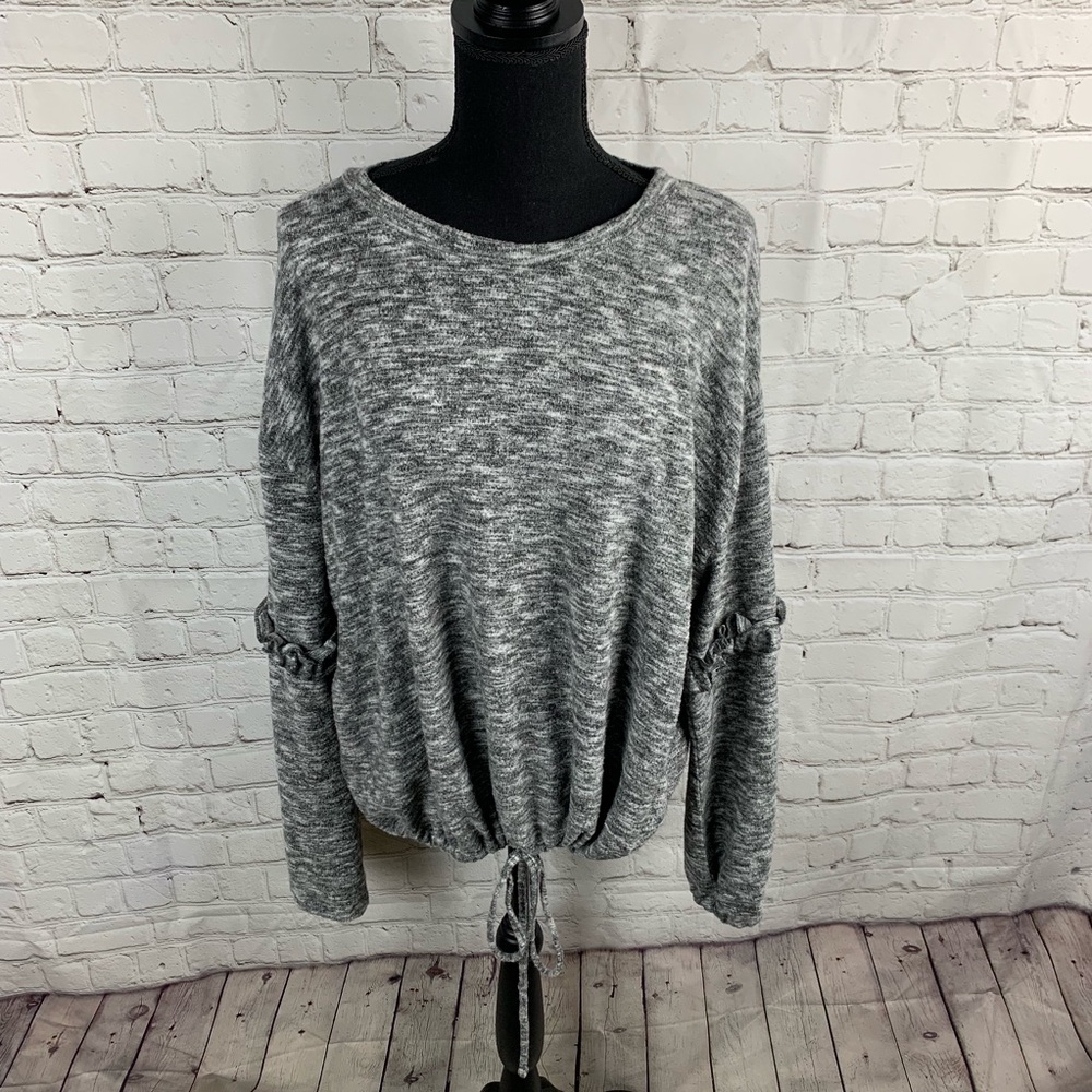 Tura ruffled sleeve sweatshirt